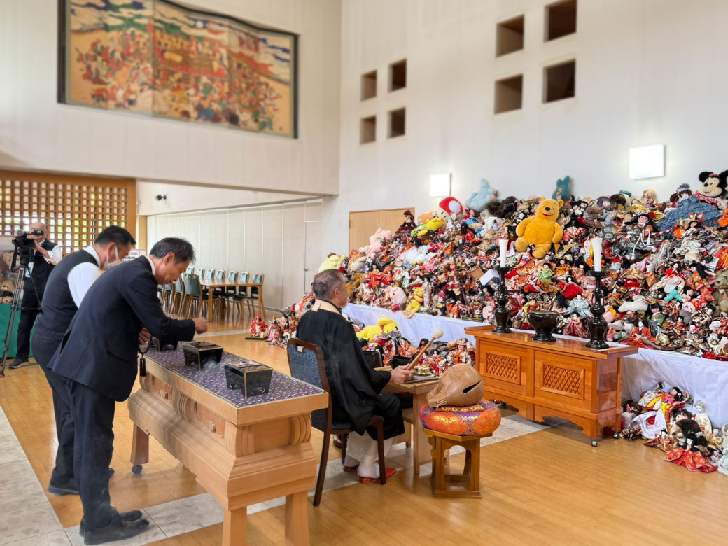 人形供養祭は諏訪のえこうホールにて行いました