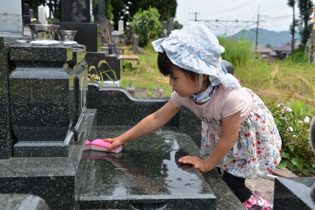 お墓掃除の道具